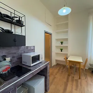 https://appartme-schiapparelli-1-1.it-lombardy.com